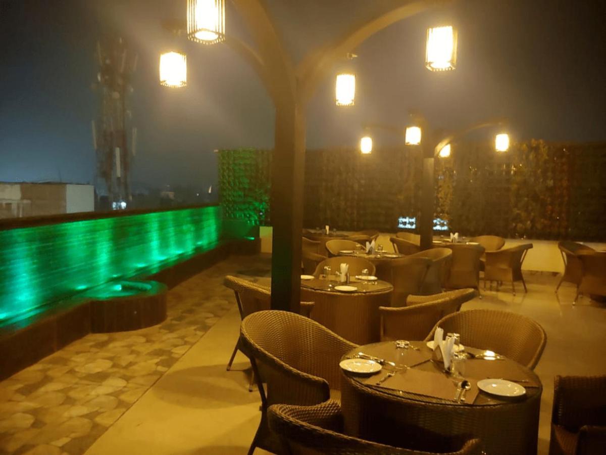 Hotel Shivoy Grand バラナシ エクステリア 写真