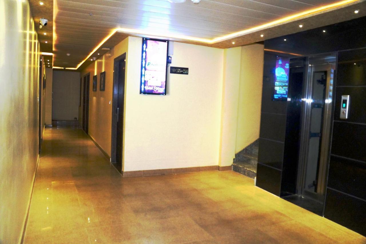 Hotel Shivoy Grand バラナシ エクステリア 写真