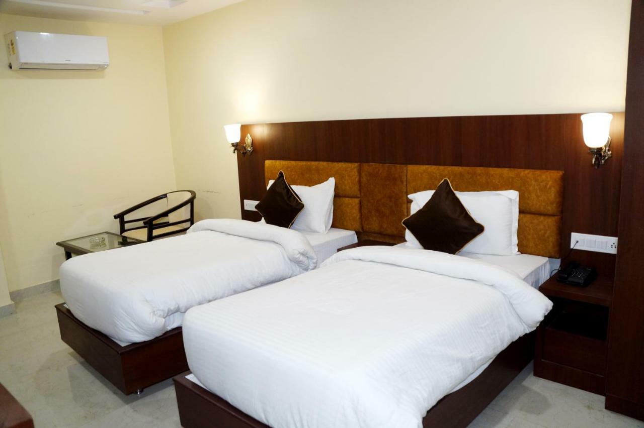 Hotel Shivoy Grand バラナシ エクステリア 写真