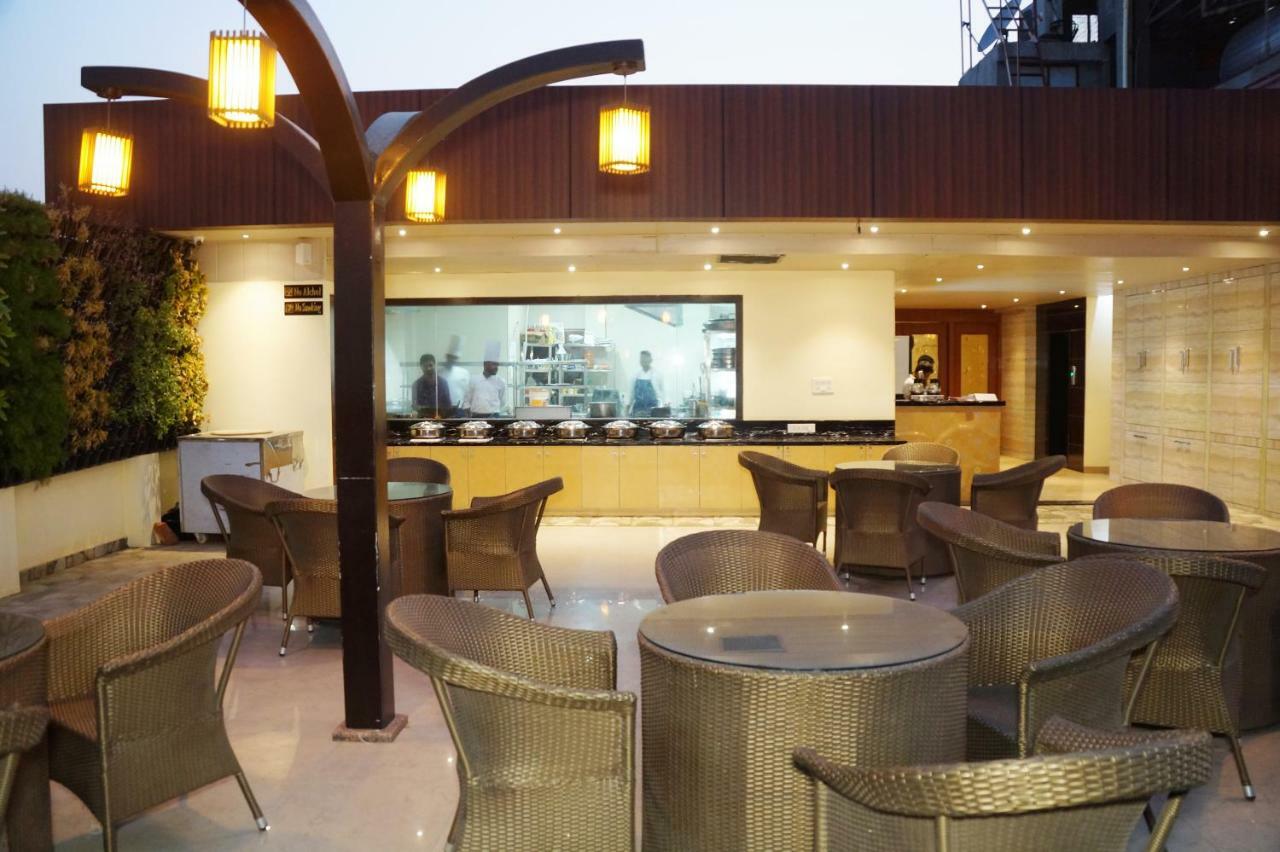 Hotel Shivoy Grand バラナシ エクステリア 写真