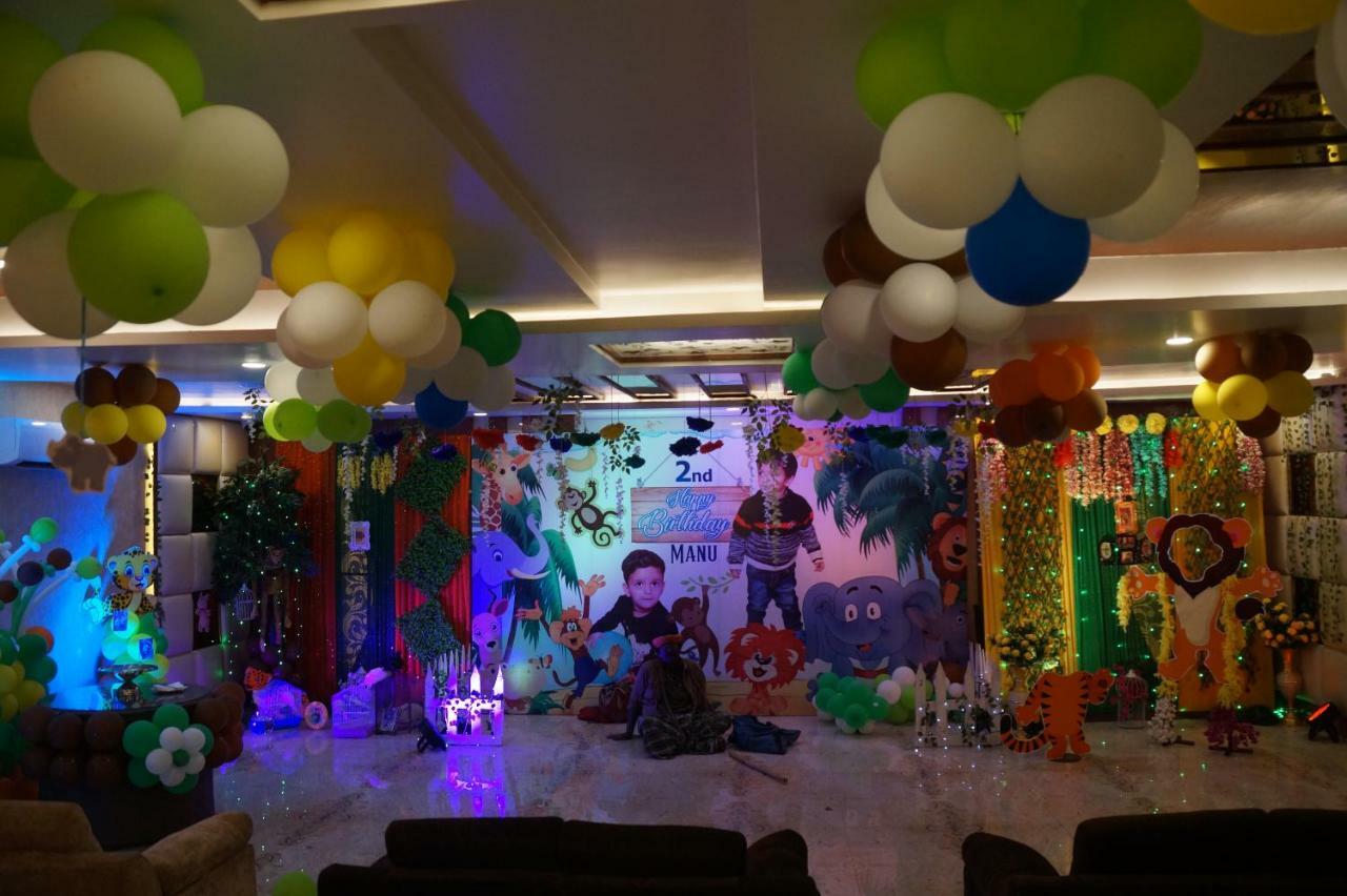 Hotel Shivoy Grand バラナシ エクステリア 写真